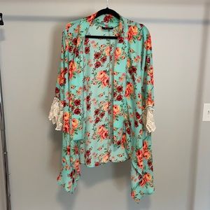 FLORAL KIMONO
